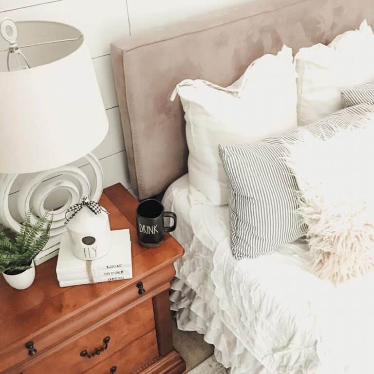 Rustic White Circle Base Bedside Lamp