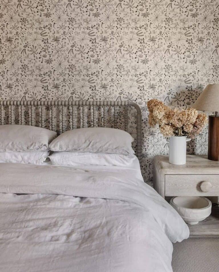 Stick to a Monochromatic Color Scheme