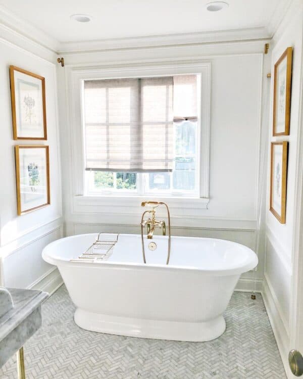 35 Bathroom Window Treatments for a Cozy Space