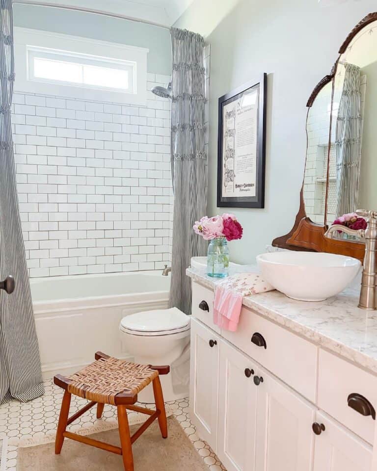 14 Exciting Ways to Incorporate Pink Bathroom Décor