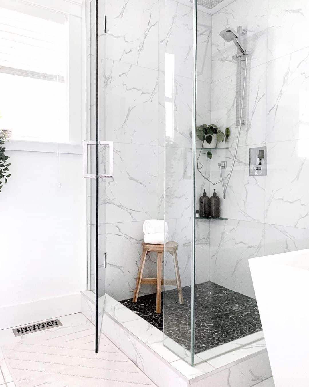 33 Small Shower Ideas That Feel Luxurious