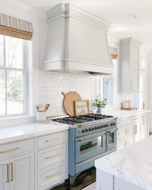 9 Grey Kitchen Cabinets with Gold Hardware for Muted Elegance