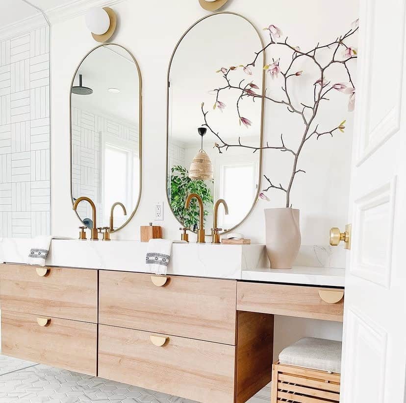 Oval Bathroom Mirror with Gold Frame Soul & Lane