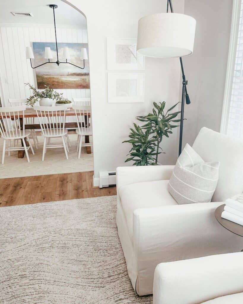 White Living Room Chairs with Floor Lamp