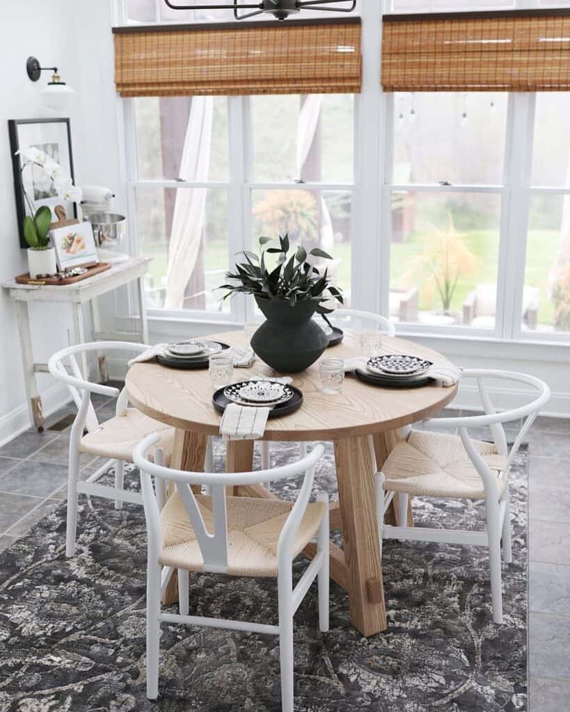 Dining Table for 4 with Wishbone Chairs