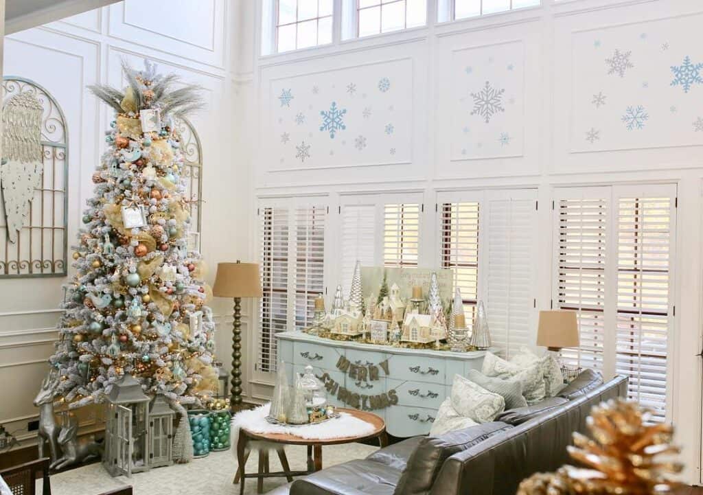 Gold Living Room Décor for Christmas