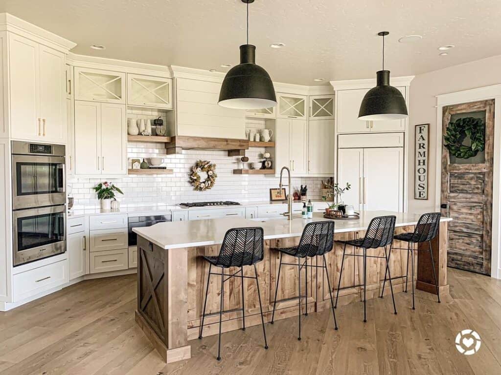 Kitchen Backsplash with White Subway Tile