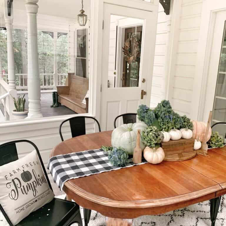 Sunroom with Oval Extendable Table