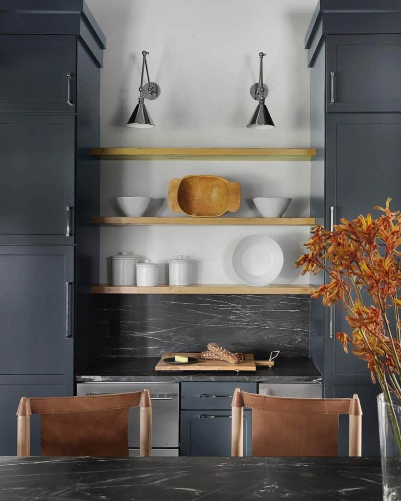 Veined Stone Modern Farmhouse Kitchen Backsplash