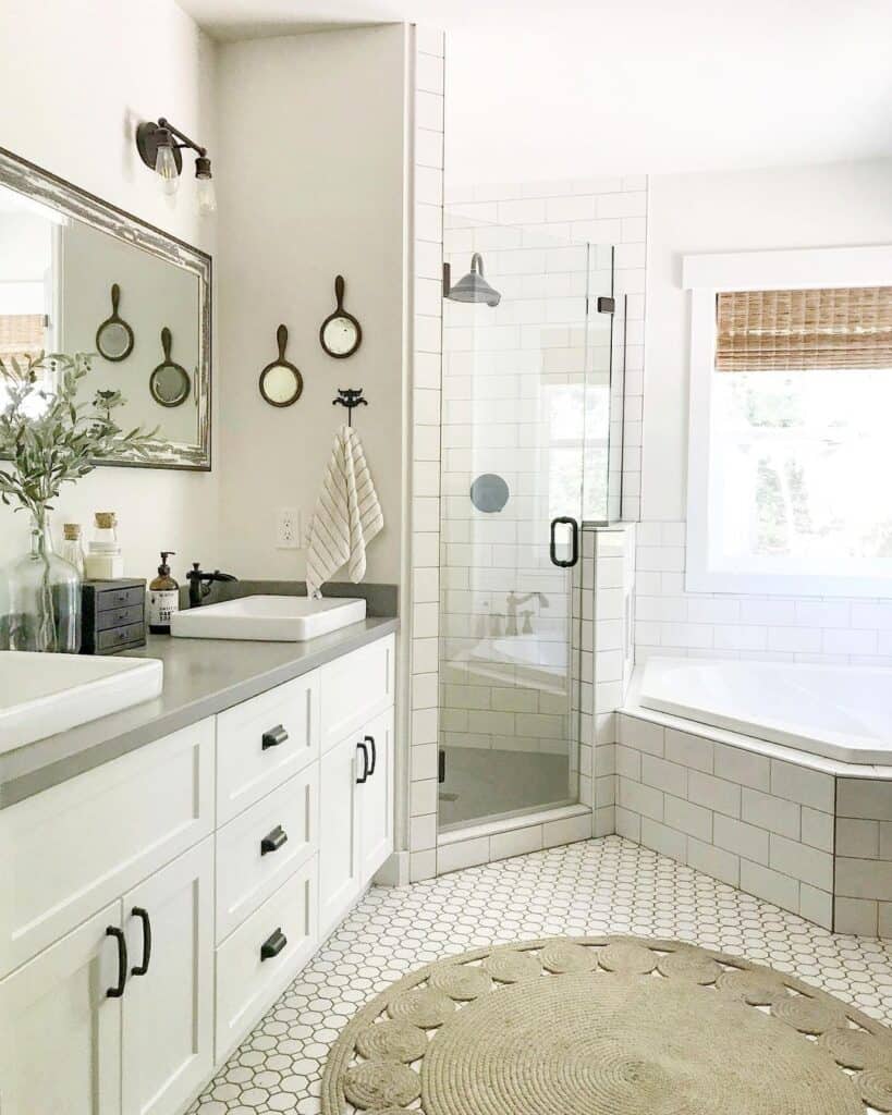 White Mosaic Floor Tiles for Bathroom