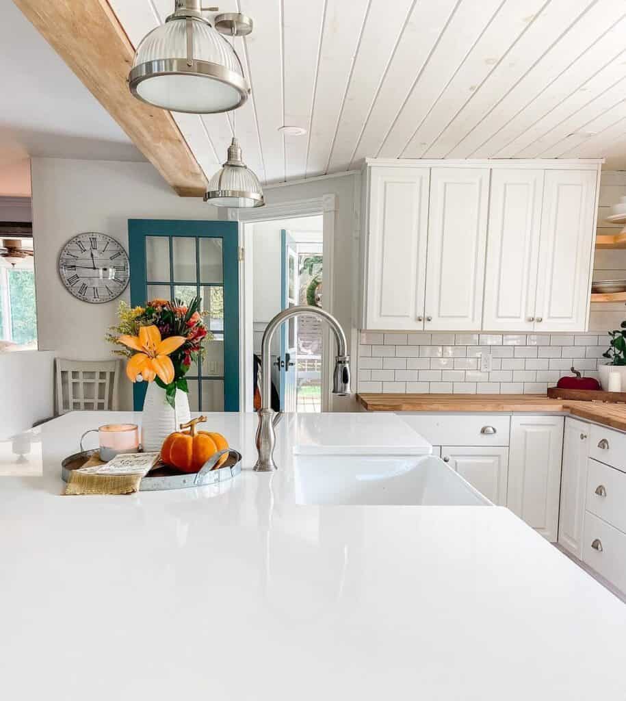 26 Shiplap Ceiling with Beams Ideas to Take Your Breath Away