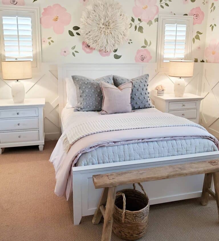 Teenage Girl Farmhouse Bedroom Bench
