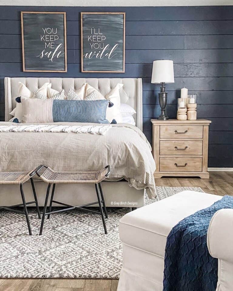 White Chaise Lounge Seating for Bedroom