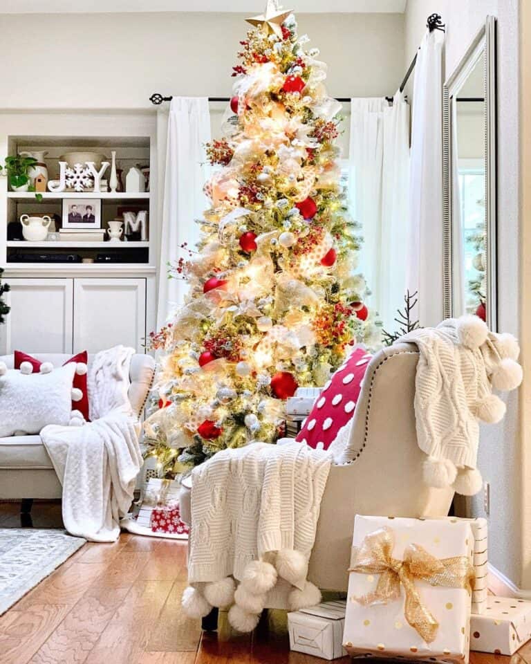 Christmas Throw Blankets and Decorative Pillows