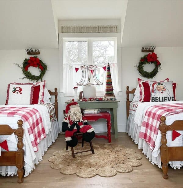 23 Christmas Bedding Ideas to Usher in the Holiday Cheer