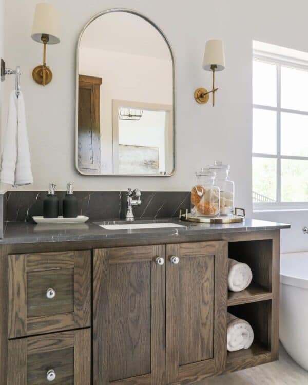 35 Marble Bathroom Countertops for an Irresistibly Posh Aura