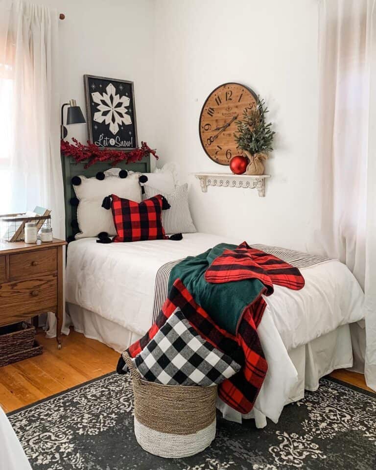 Plaid Christmas Quit and Pillows