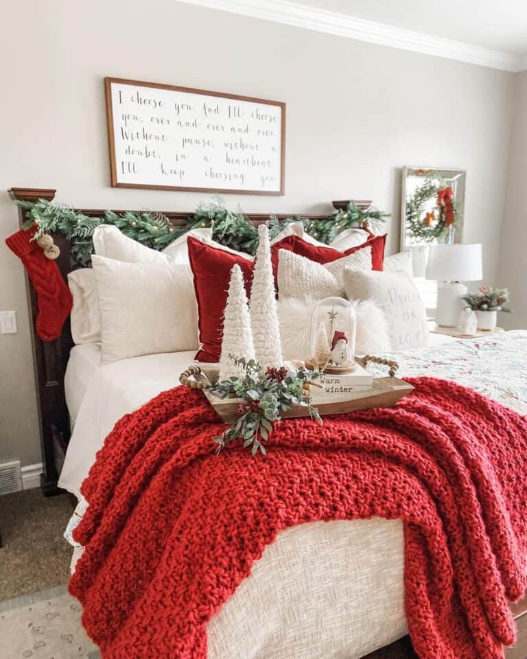 Red And White Textured Christmas Bedding