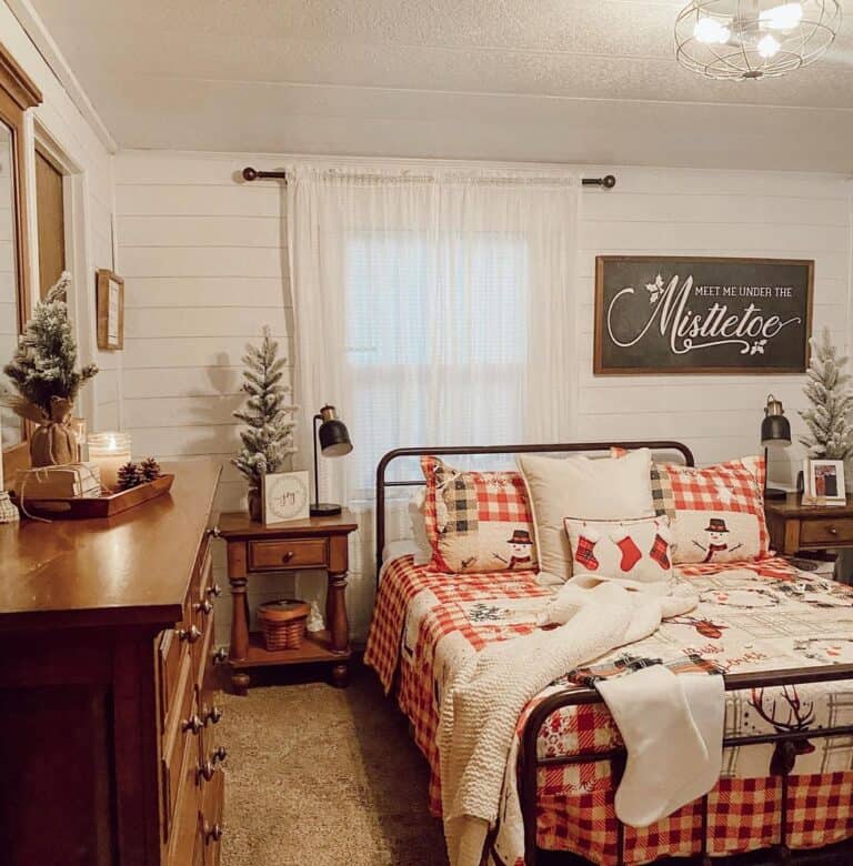 Red and White Checkered Christmas Quilt