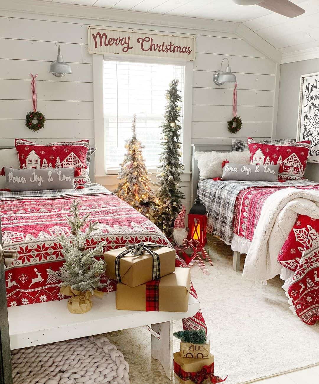 Twin Beds with Matching Christmas Sheets - Soul & Lane