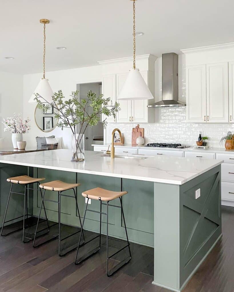 White Kitchen with Contrasting Kitchen Island