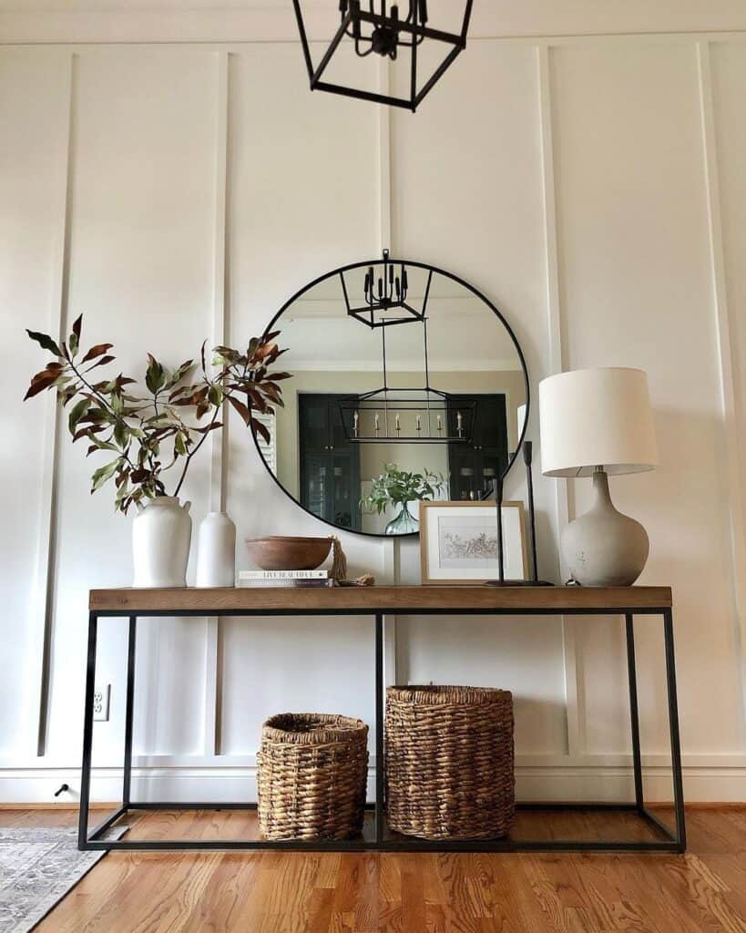 Black Accents in Board and Batten Entryway