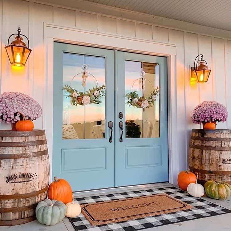 Double front sales doors with glass
