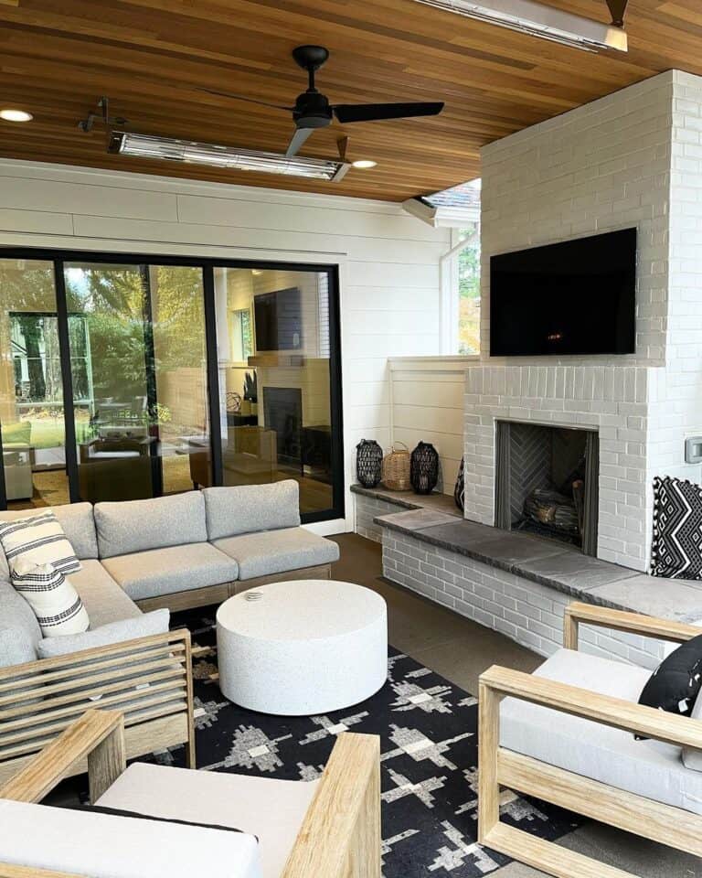 Fireplace Seating Ideas for Outdoor Space