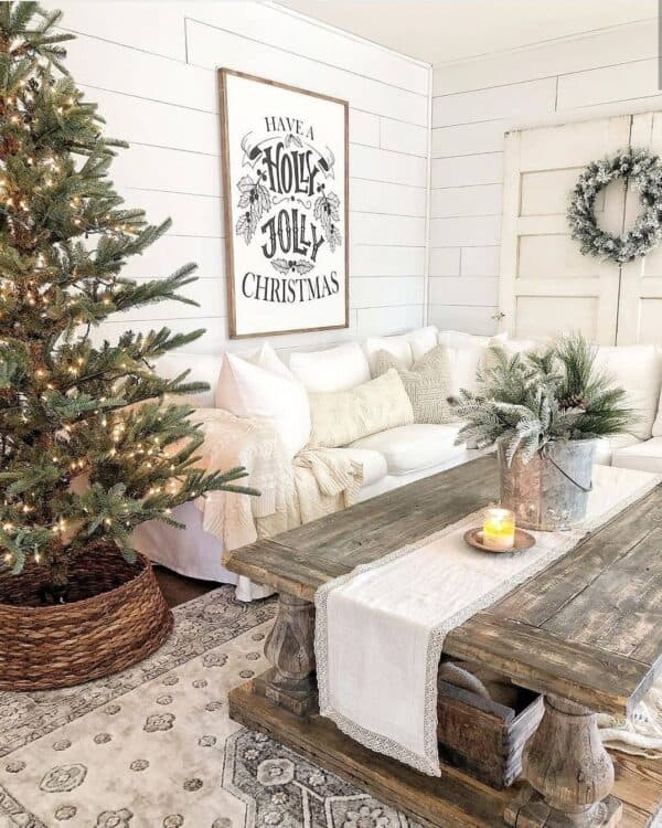 38 Festive Christmas Coffee Table Centerpiece Decorations