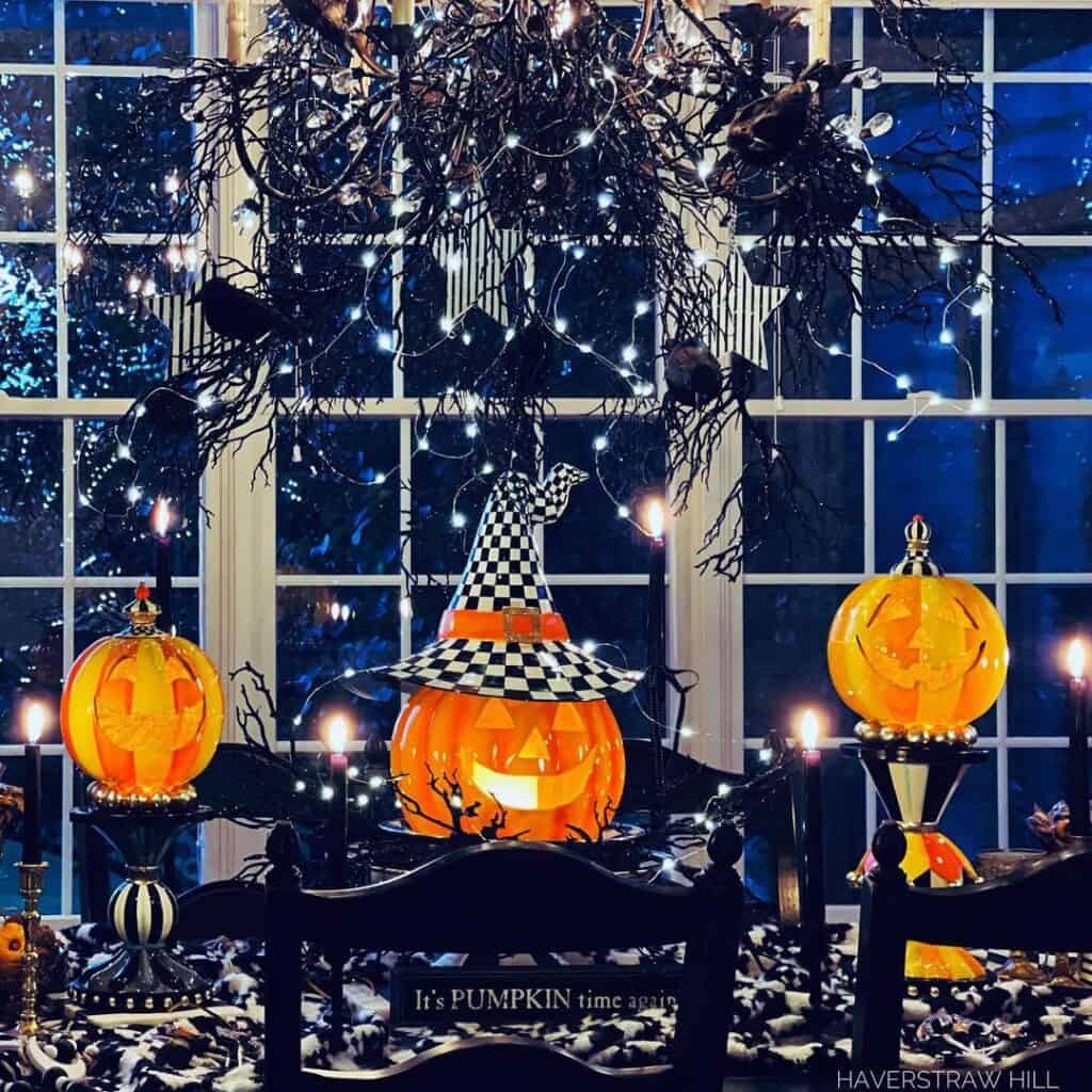 Glowing Pumpkin Dining Room Tablescape