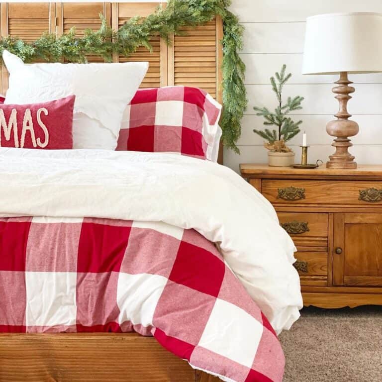 Green Garland with a Red and White Comforter Set