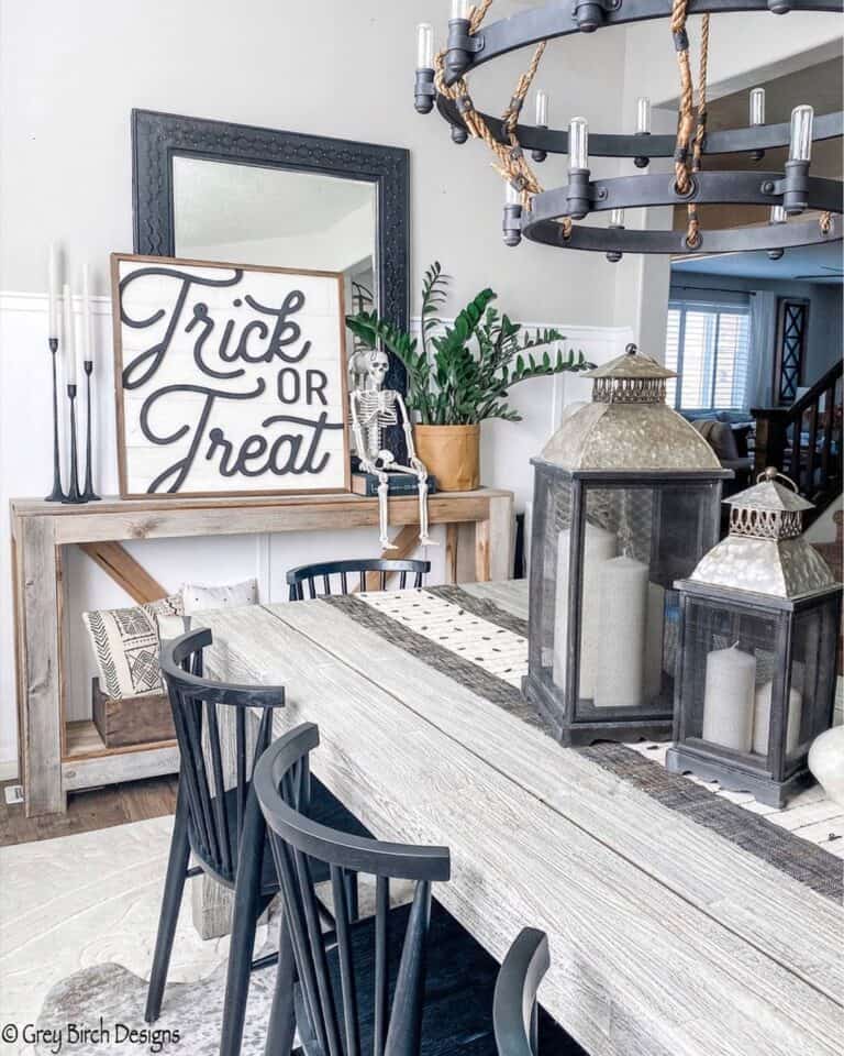 Halloween Dining Room Decor