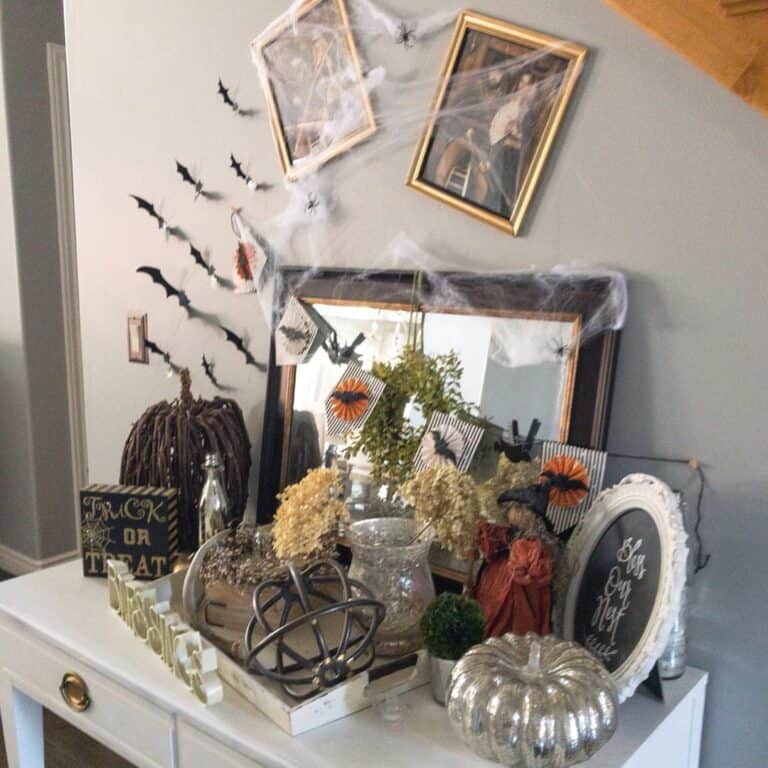 Halloween Entryway Table
