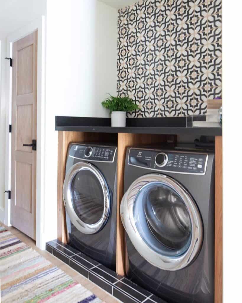 16 Laundry Room Wall Tile Ideas to Spice Up an Overlooked Space