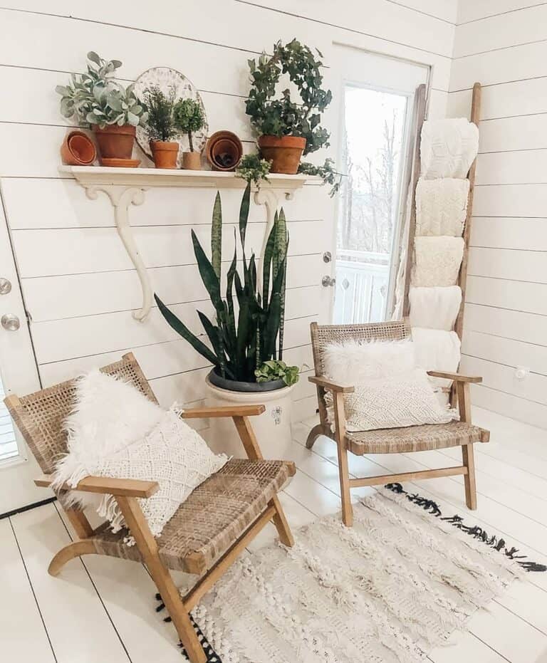 Rustic Farmhouse Living Room Chairs