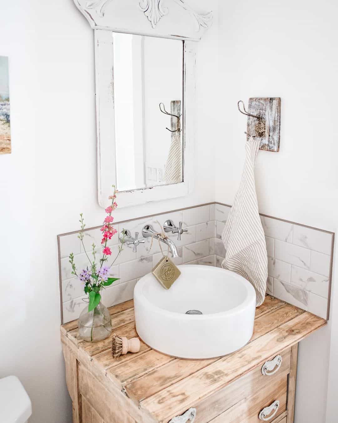Backsplash in bathroom home design ideas