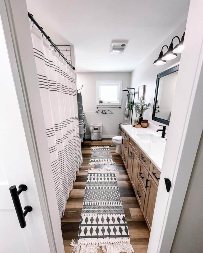 Tasseled Black and White Bathroom Rugs