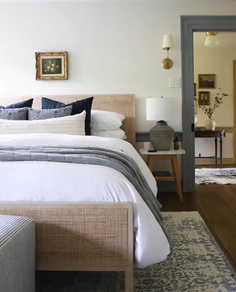 White Walled Bedroom with Dark Grey Trim