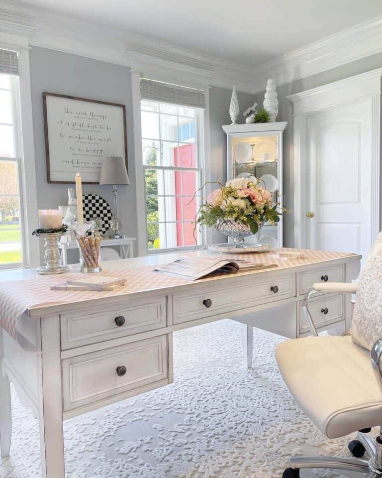 Beautiful White Modern Desk With Drawers