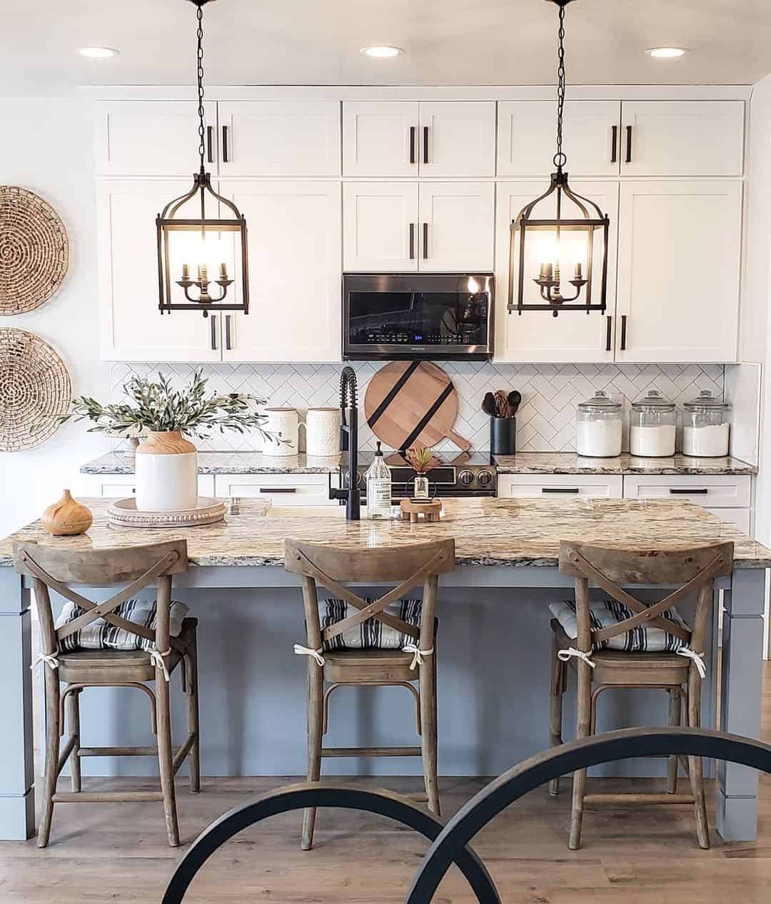 36 Kitchen Island Pendant Lighting Ideas to Accessorize Your Space