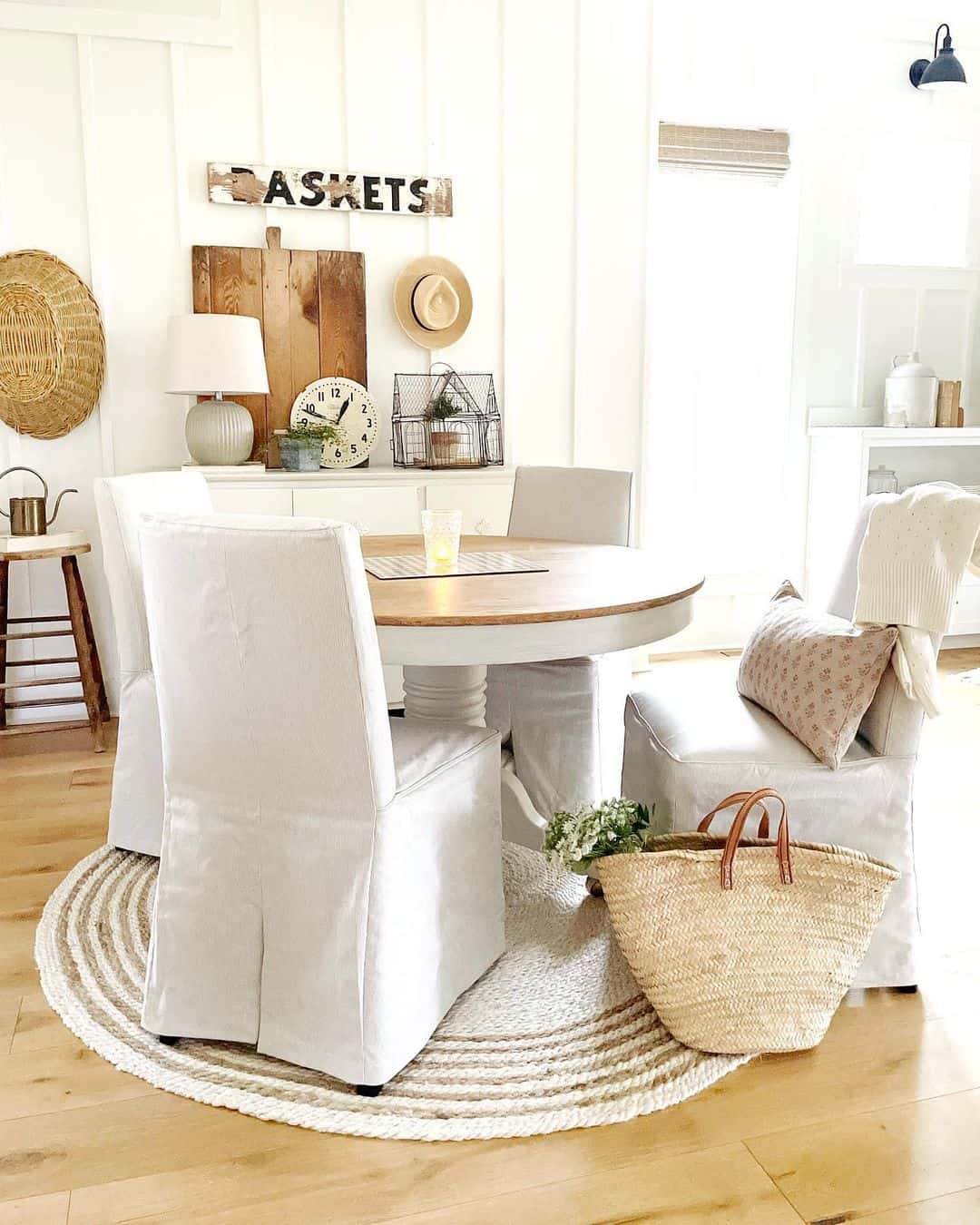 Layton Skirted Host Side Chair - Designmaster Furniture
