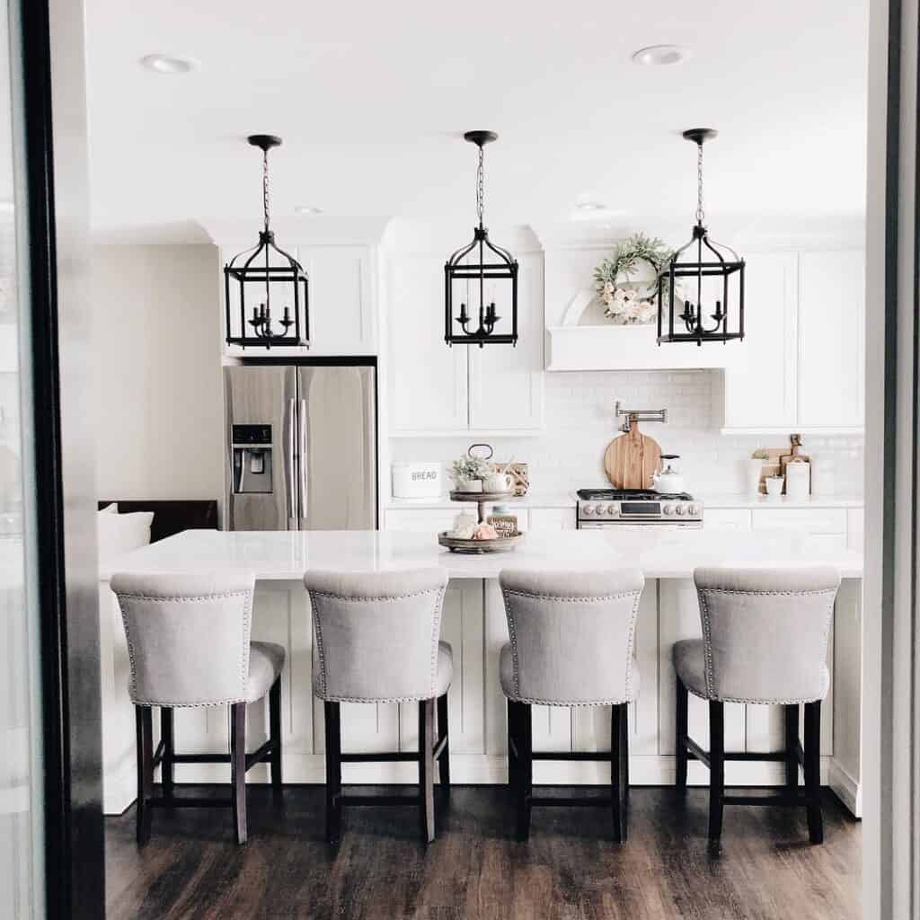 Glamorous Seating in White Modern Kitchen