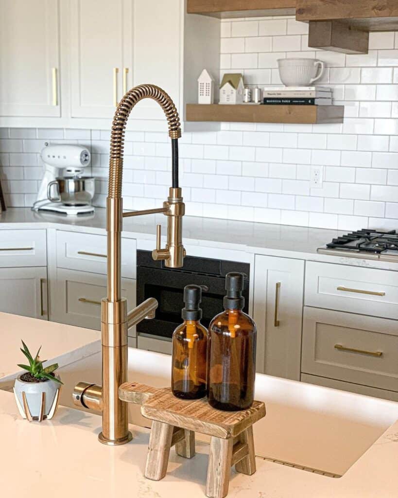 Gold Kitchen Faucet with Sprayer