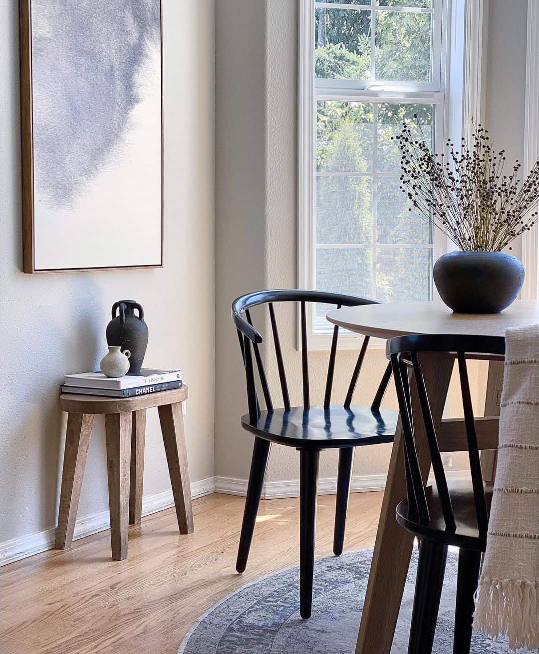 35 Dramatic Black Wood Dining Chairs That Make a Statement