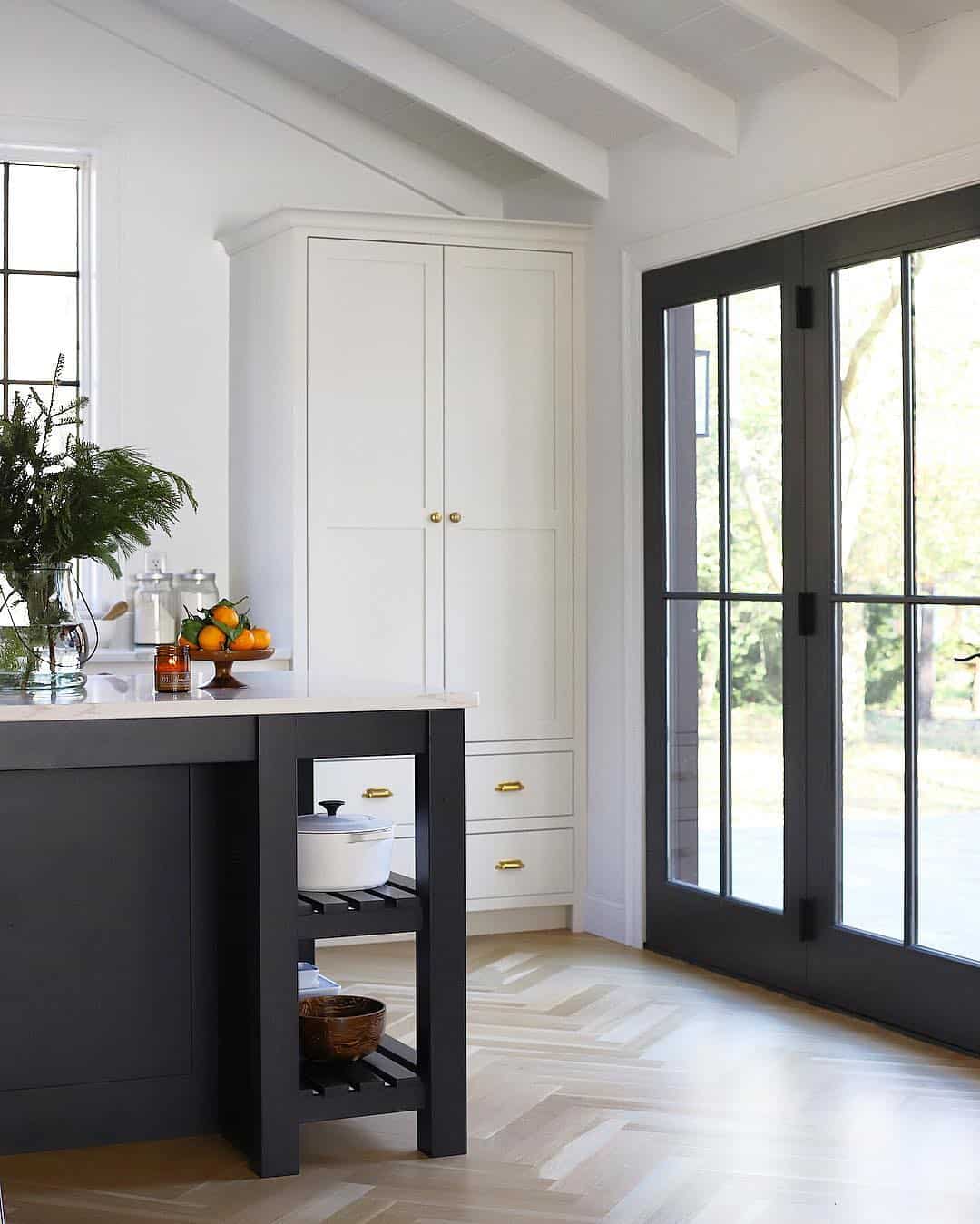 19 Vaulted Ceiling Kitchen Designs to Spark Your Imagination