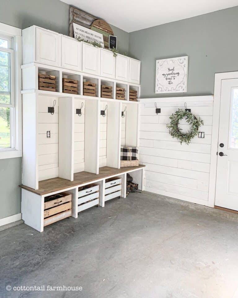 Mudroom Lockers with Bench and Storage