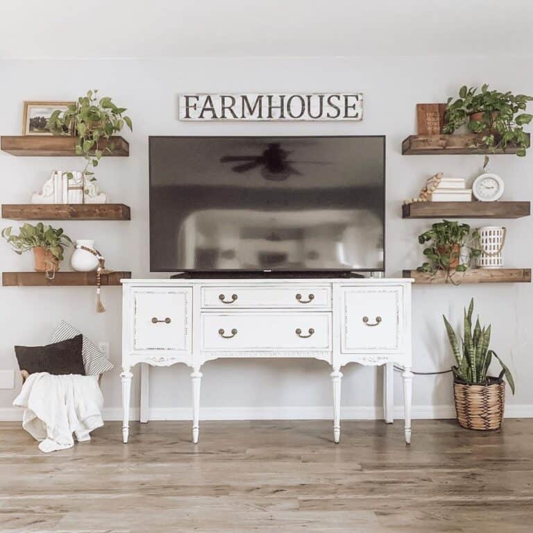 Natural Look to Floating Shelves Décor