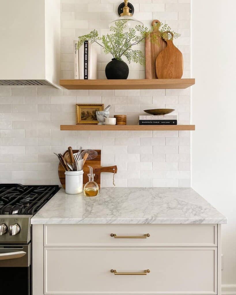 Off-Set White Tiled Backsplash With Simple Edge