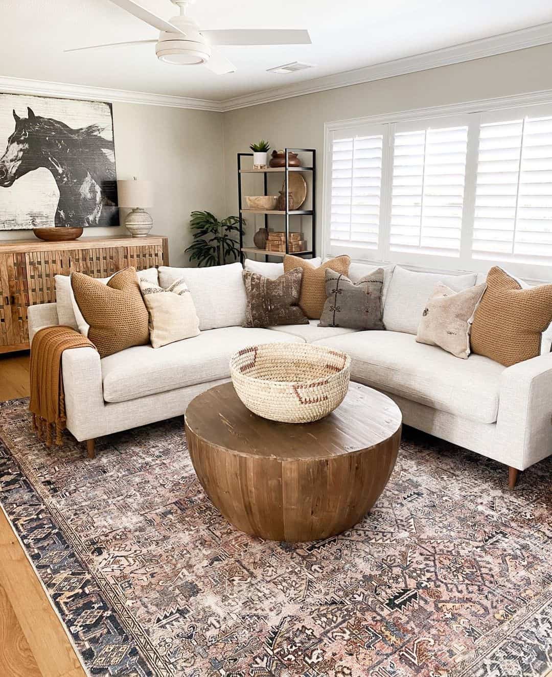 https://www.soulandlane.com/wp-content/uploads/2022/09/Off-White-Sectional-with-Neutral-Pillows.jpg