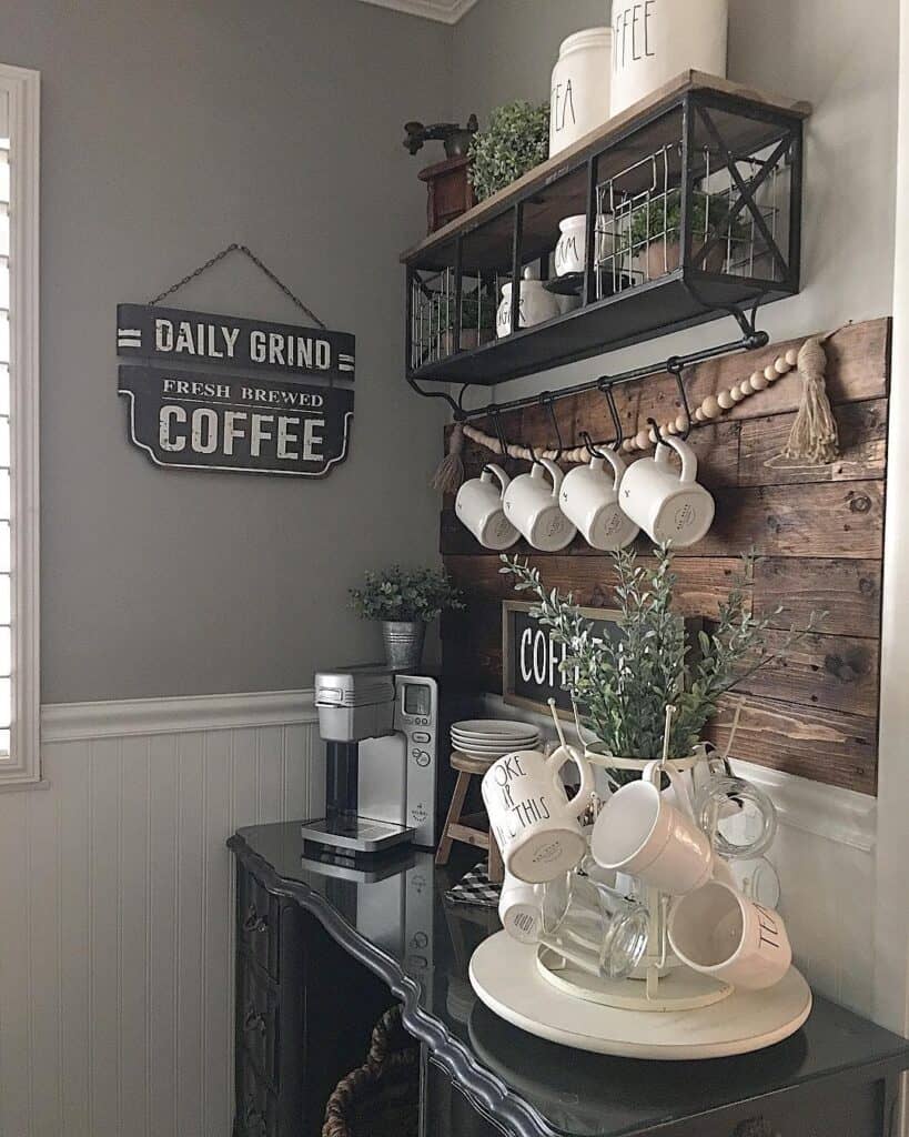 Pallet Wall in Rustic Kitchen